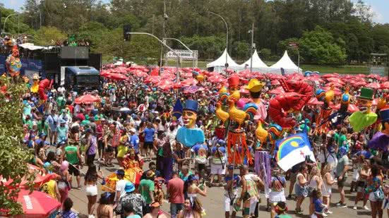 Vendedores recebem kits e preços das bebidas do Carnaval de SP são anunciados - Foto: Rovena Rosa/Agência Brasil