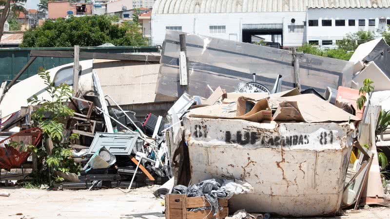 Foram apreendidos ao menos 17 caminhões e dezenas de caçambas durante a ação - Foto: Reprodução/ Prefeitura de São Paulo