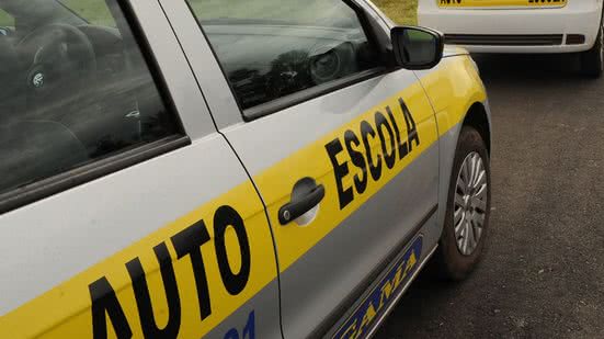 Os dois atiradores estavam dentro de um carro e fugiram após os disparos - Foto: Lúcio Bernardo Jr. via Fotos Públicas