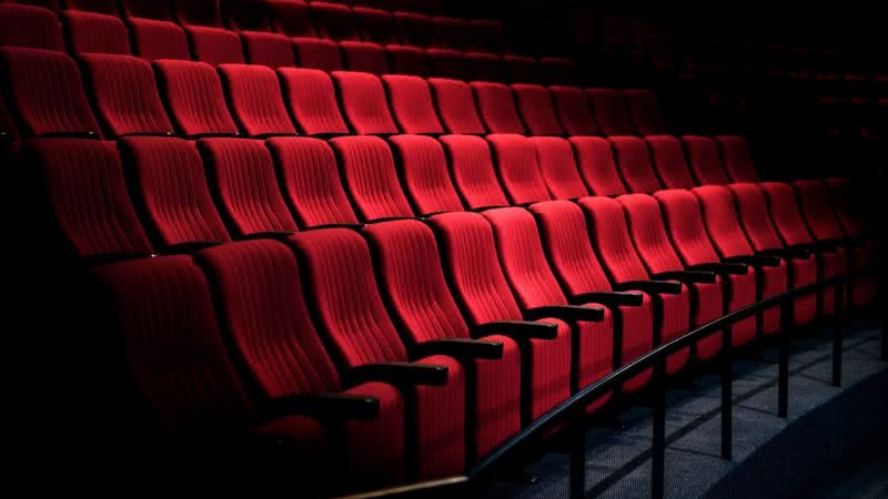 A Semana do Cinema incluí descontos em entradas e combos - Foto: Rawpixel/Freepik