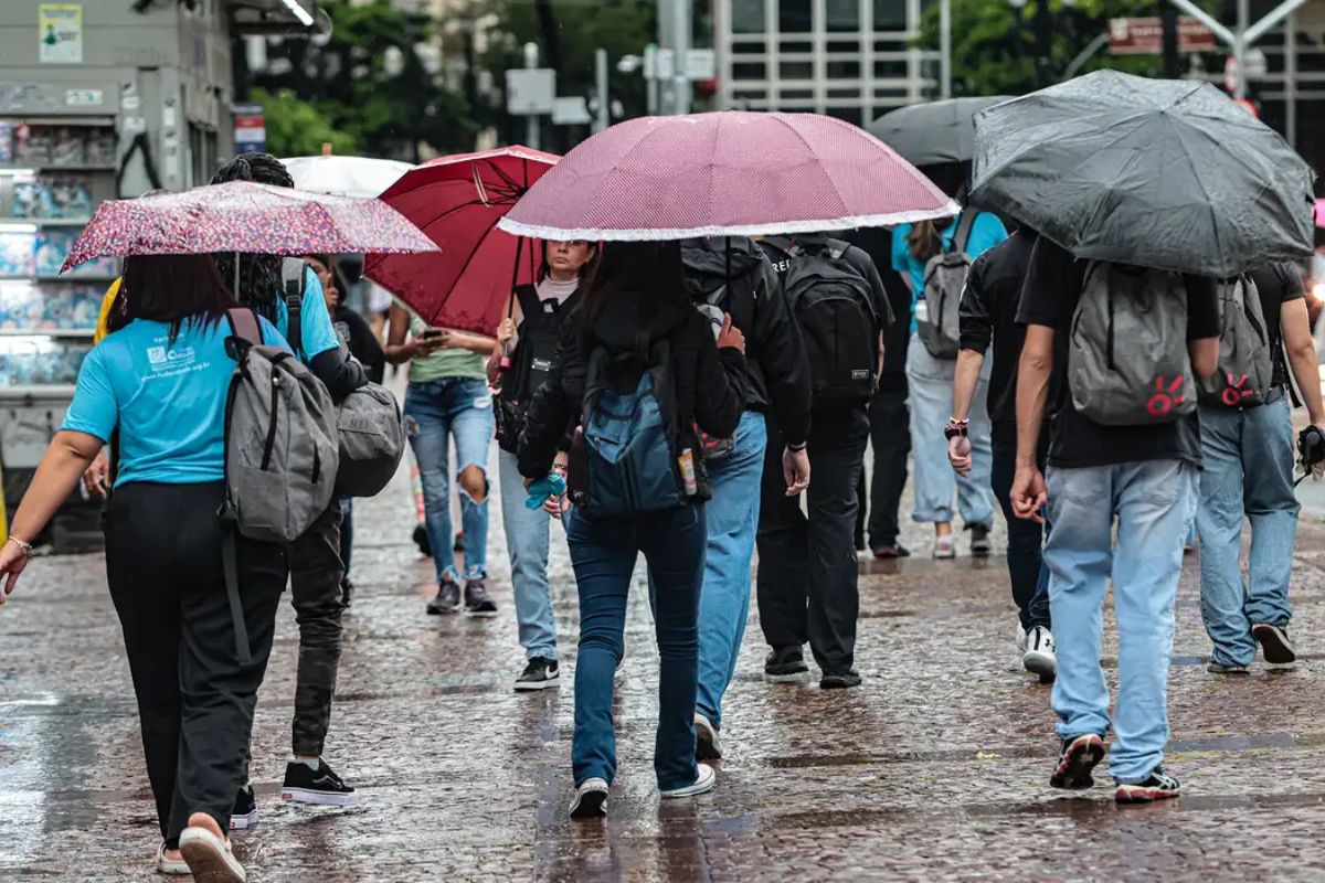 Chuvas de verão atingem a capital paulista